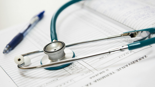 Santé à l'Étranger: Comment Accéder aux Soins Médicaux Facilement?